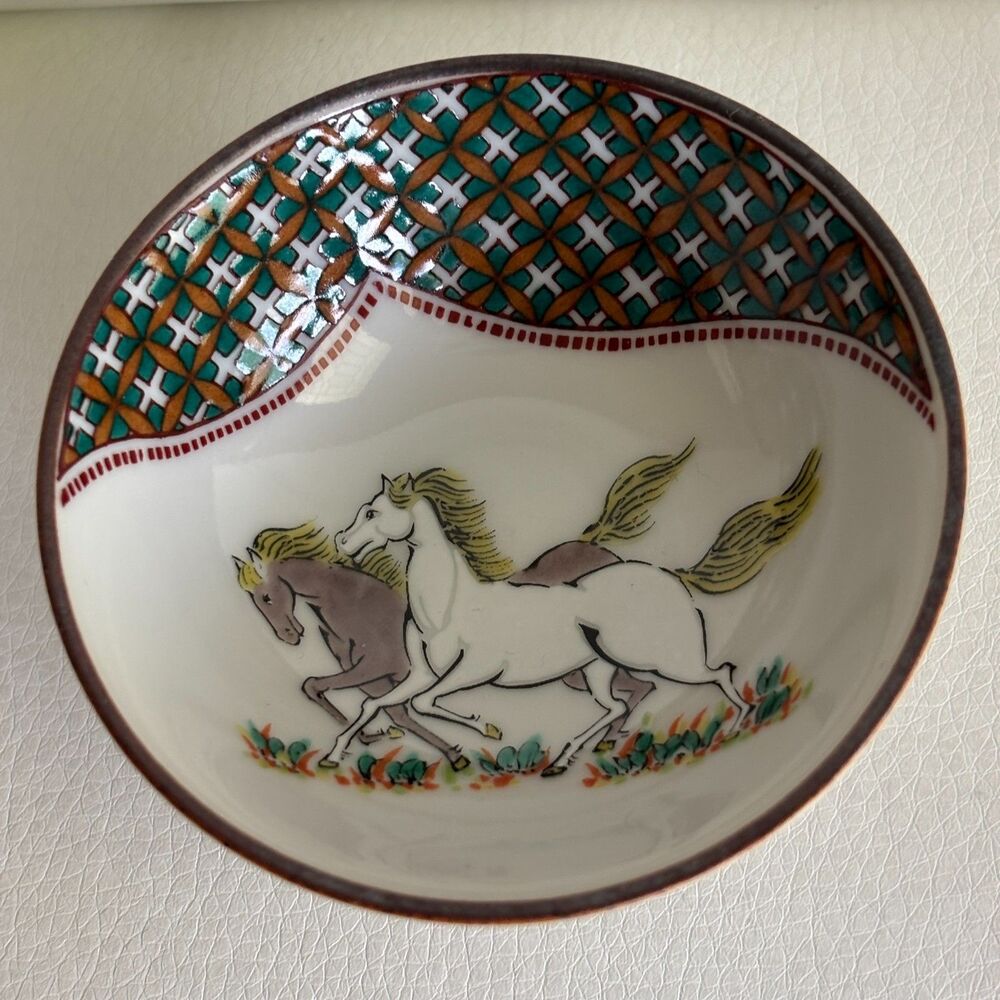 Vintage Japanese Kutani Ware Porcelain Sake Cup Equestrian Galloping Horses 3"